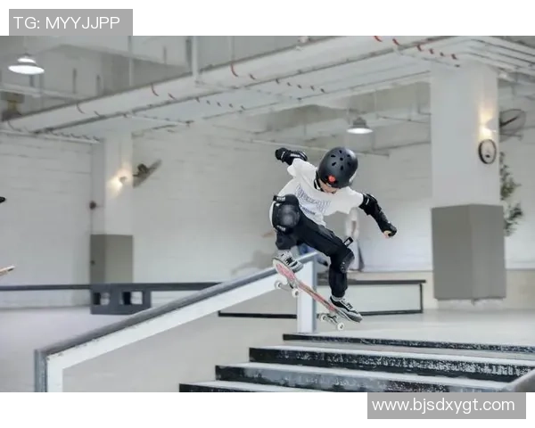 重庆滑板队耐力训练揭秘:打造滑板运动员的坚韧精神与体能极限 重庆滑板队耐力训练揭秘:打造滑板运动员的坚韧精神与体能极限